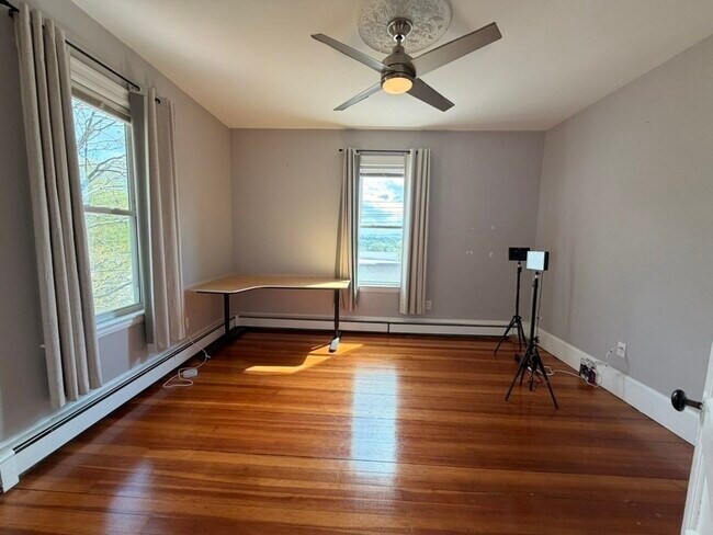 Building Photo - 149 Fisher Ave