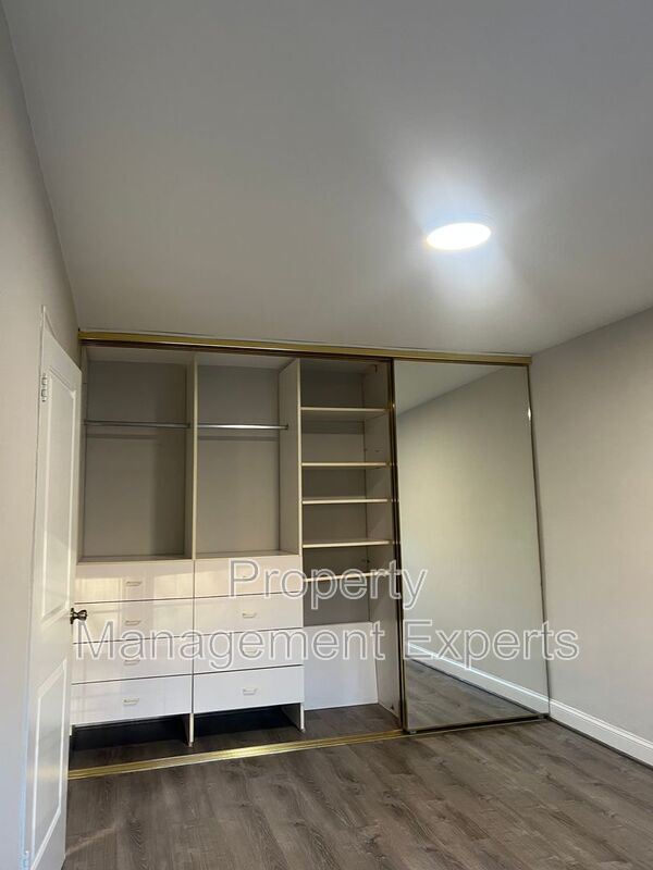 Building Photo - 1322 Fort Myer Dr