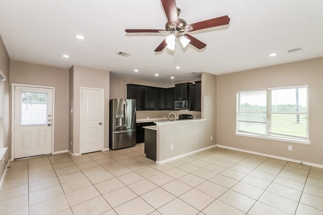 Building Photo - 339 Sea Breeze Dr