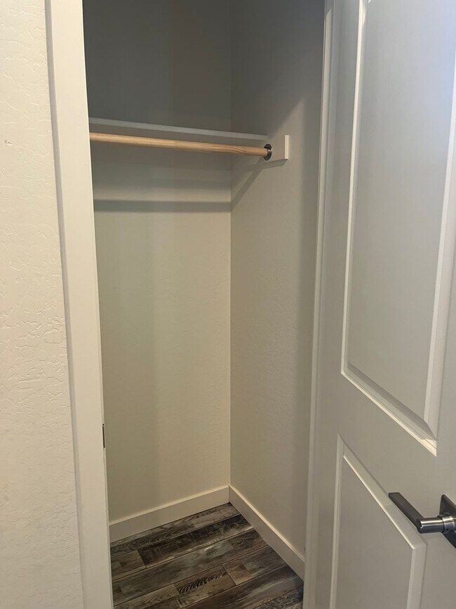 Building Photo - ***3 BEDROOM/2.5 BATHROOM IN PRESCOTT VALLEY***
