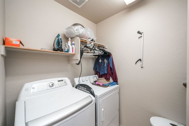 Building Photo - 2590 W Covey Ln