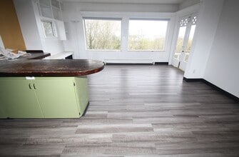 Building Photo - CHARMING 2 BEDROOM TUDOR REVIVAL APARTMENT W/ SOME VIEWS