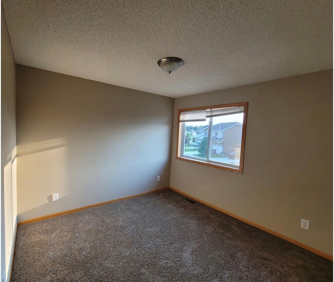 Building Photo - 9208 Golden Pond Ln N