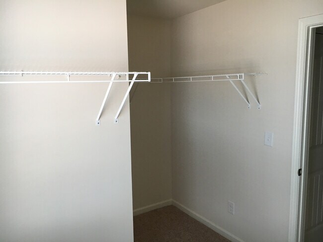 Building Photo - Doss Ferry Community – Kimberly, AL | 2-Story Home Built in 2017 | 3 Bedrooms, 2.5 Baths | Fenced...