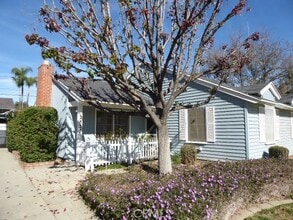 Building Photo - 2835 Iron Hills Way