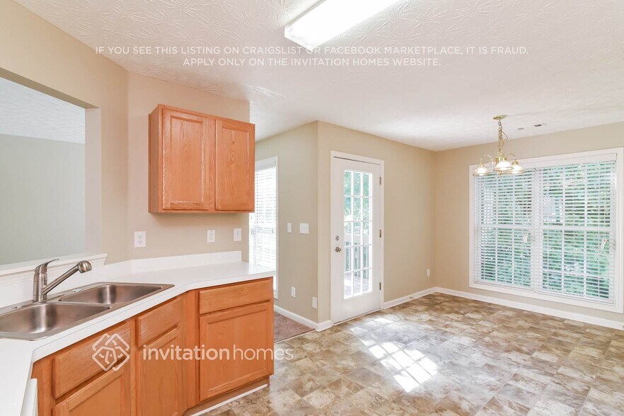 Building Photo - 1652 Tunbridge Ln