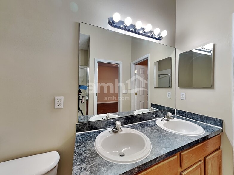 Building Photo - 12129 Autumn Sunrise Dr