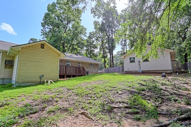 Building Photo - 704 Natchez River Cir