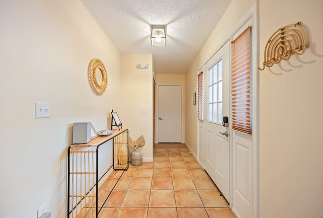 Building Photo - 4 N 3rd St