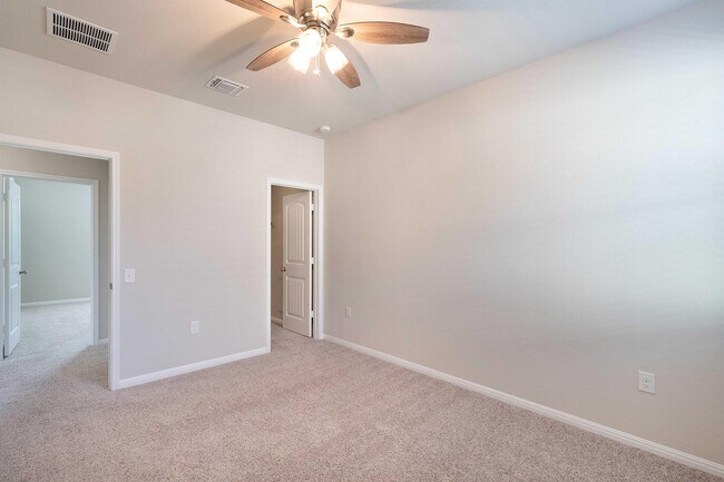 Building Photo - 1300 Anhalt Dr