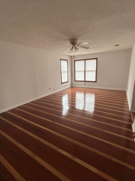 Building Photo - 1970 Gray Mare Hollow Rd