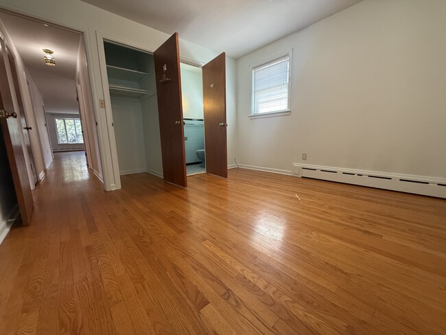 Building Photo - 164 Terrace Ave