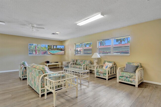 Building Photo - 2350 NE 14th Street Causeway