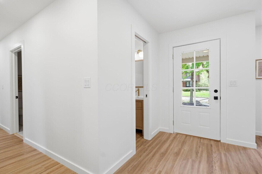 Building Photo - 322 Arden Rd