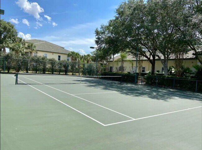Building Photo - 2 Bedroom Condo For Rent in Kissimmee in Legacy Dunes Resort