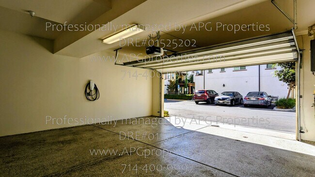 Building Photo - 13217 San Antonio Dr