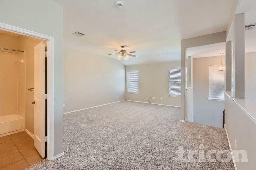 Building Photo - 1030 Barrington Dr