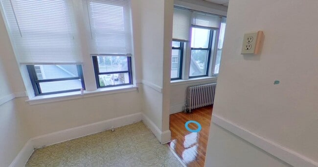 Building Photo - 45 Fells Ave