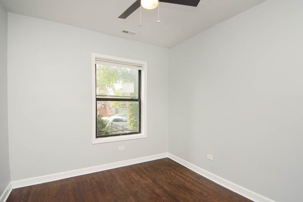 Building Photo - 3301 N Harding Ave