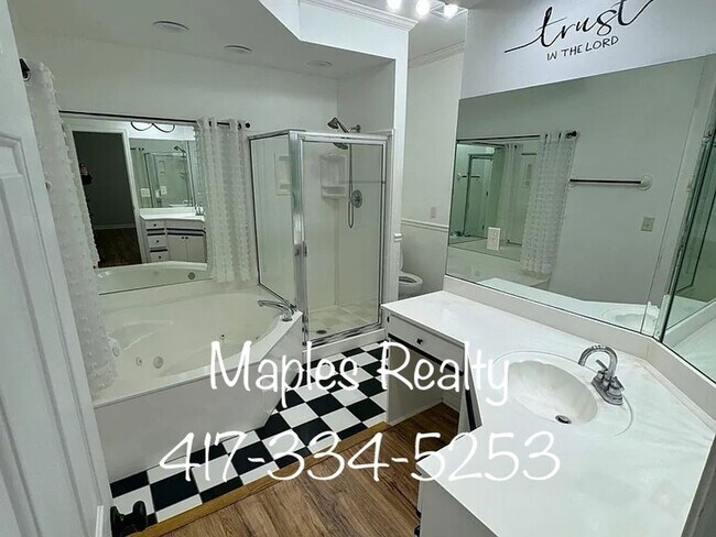 Building Photo - Two bed / Two bath condo in WOODLAND ESTAT...