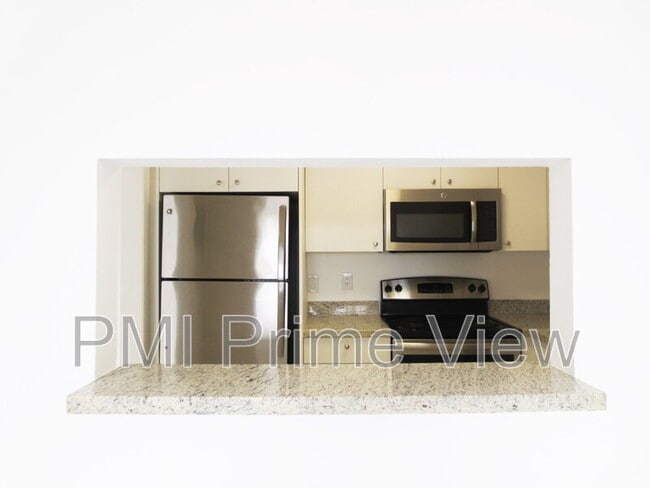 Building Photo - 4164 Inverrary Dr