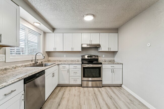 Building Photo - 2111 Airport Ave