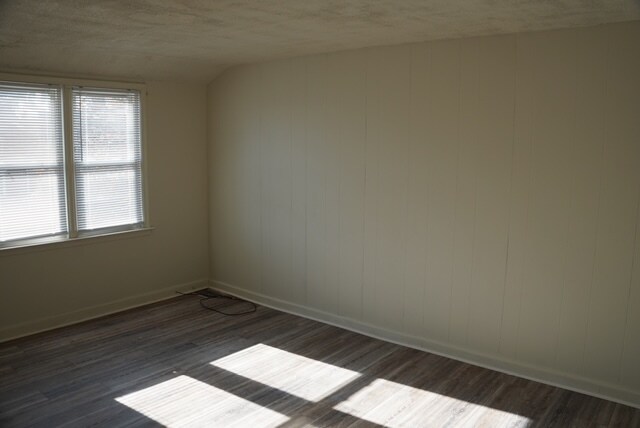 Building Photo - 2711 W 5th St