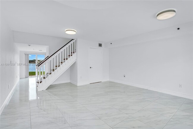 Building Photo - 164 Riviera Cir