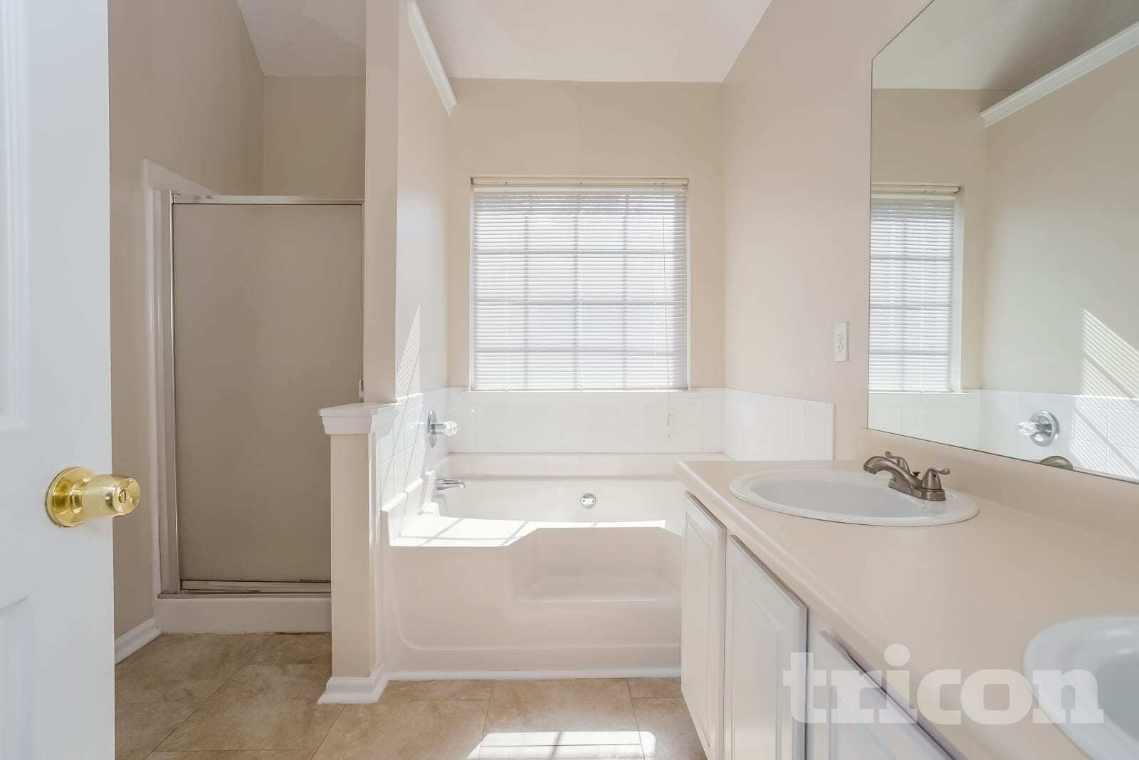 Building Photo - 120 Dairyland Dr