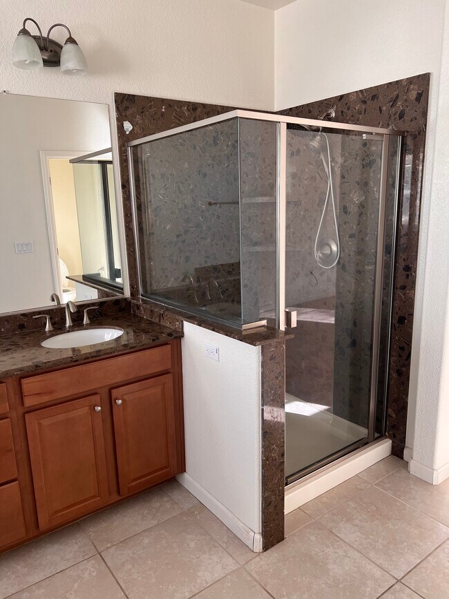 Building Photo - 717 N Dorato Ln