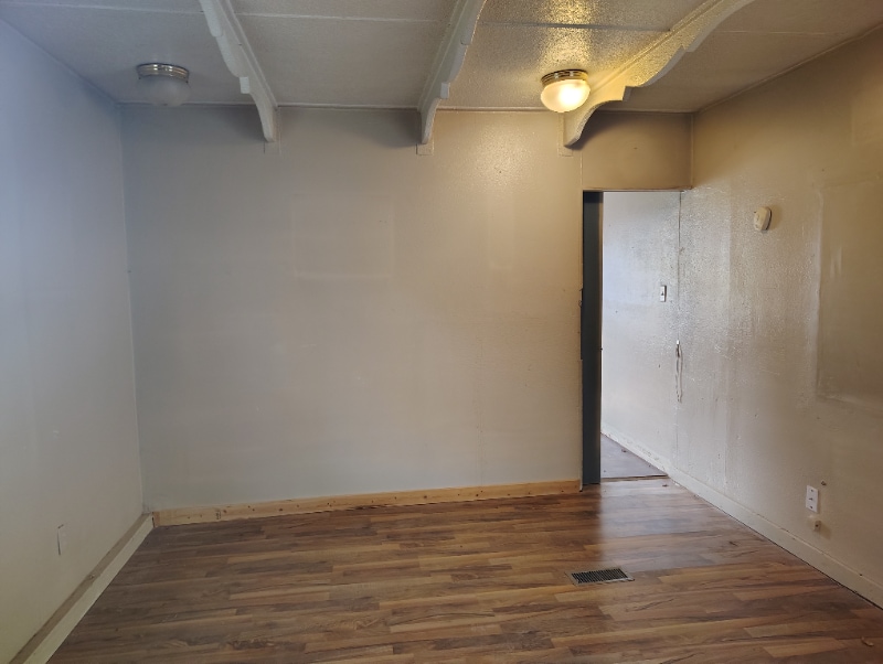 Building Photo - 1005 Oak St