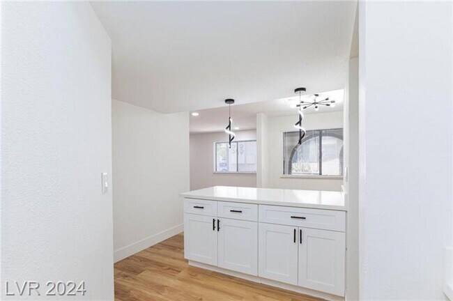 Building Photo - Adorable Newly Renovated 2-Bedroom Condo with Modern Upgrades!