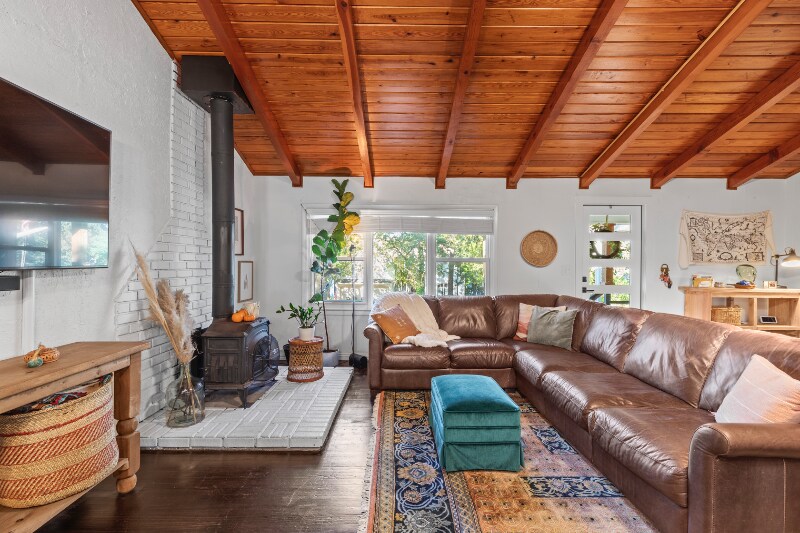 Building Photo - 319 Hideaway Lane Central