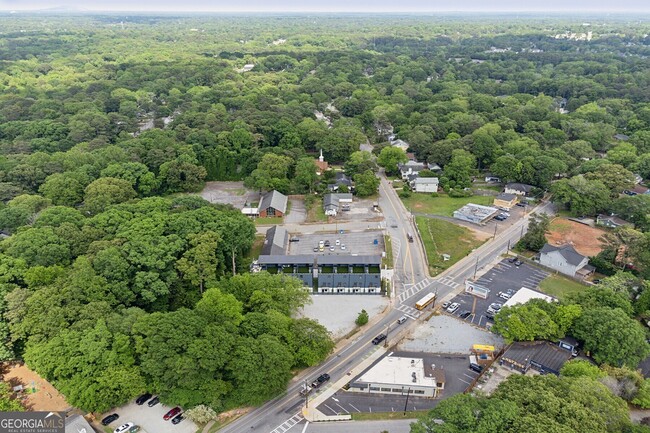 Building Photo - 1570 Flat Shoals Rd SE