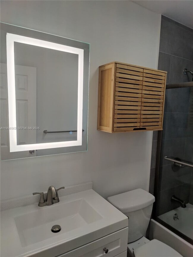 Building Photo - 1400 NW 2nd Ave