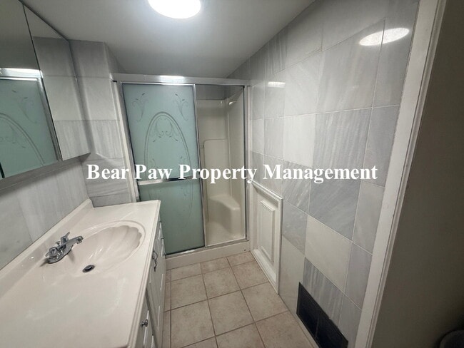 Building Photo - Views for Miles!!