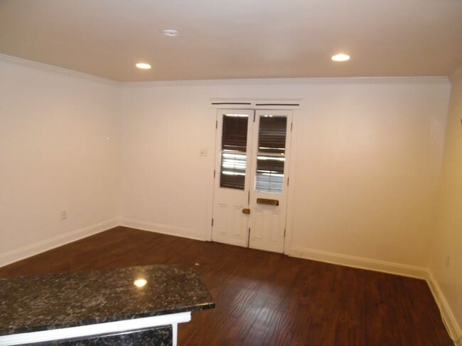 Building Photo - 1 BEDROOM, 1 BATH CONDO IN NEW ORLEANS