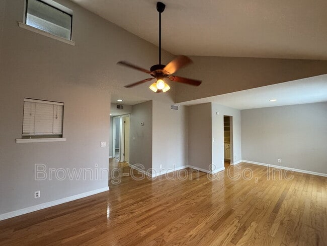 Building Photo - 363 Summit Ridge Cir