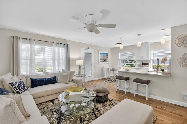 Building Photo - 685 Flanders Dr