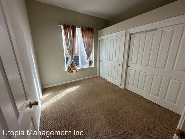 Building Photo - 4 br, 3 bath House - 25593 Crestfield Drive