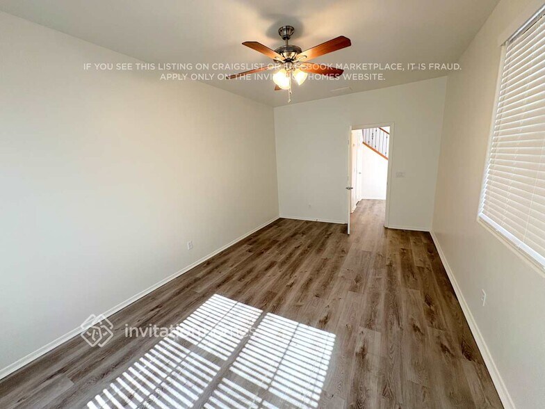 Building Photo - 14516 W Cameron Dr