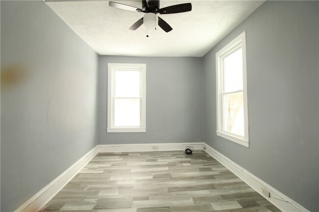 Building Photo - 249 Princeton Ave