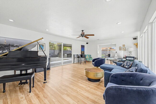 Building Photo - 2800 S Bala Dr