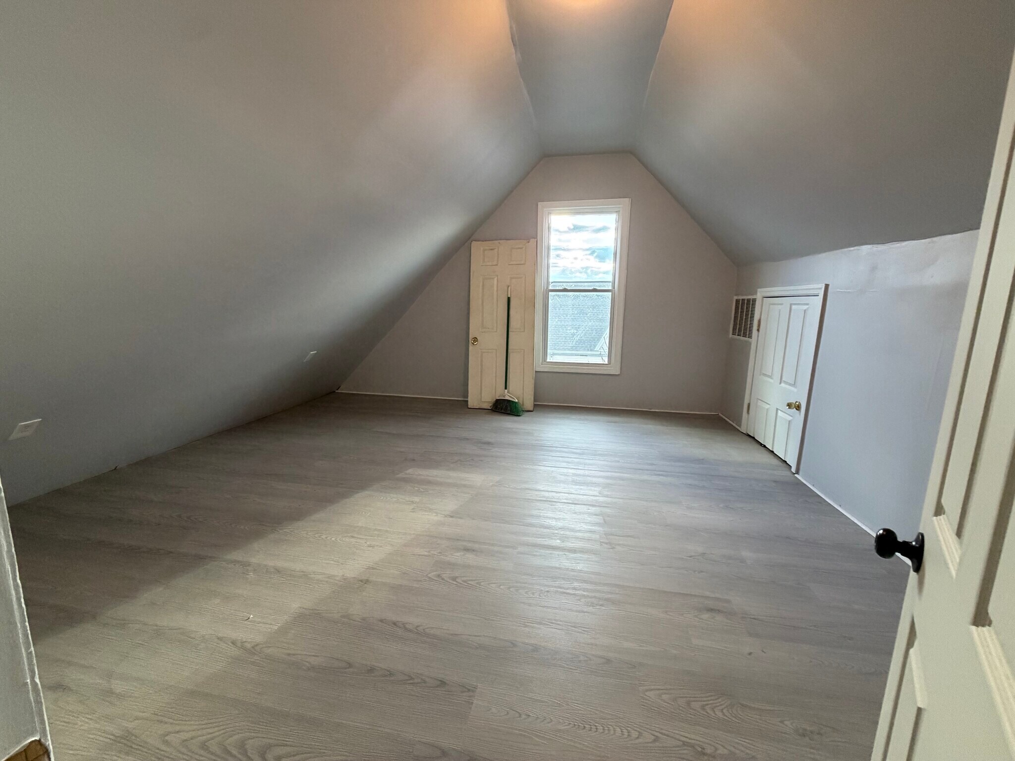 Building Photo - 49 Lembeck Ave