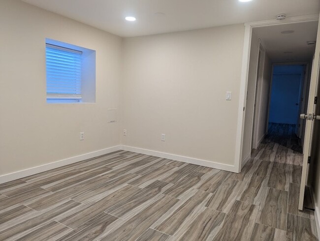 Building Photo - Fabulous 4 Bedroom 2 Bath House with Big F...