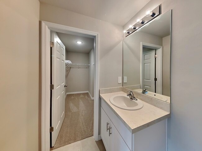 Building Photo - 3522 Gillot Blvd