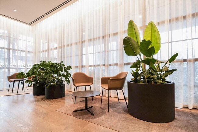 Building Photo - 159 NE 6th St