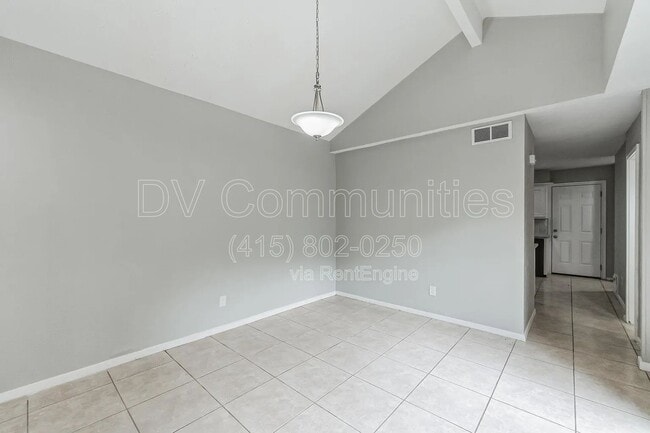 Building Photo - 4702 N Cashel Cir