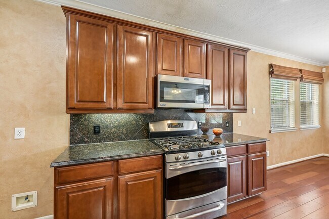 Building Photo - 11303 English Rose Trail