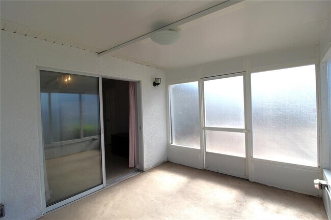 Building Photo - 30754 Midtown Ct